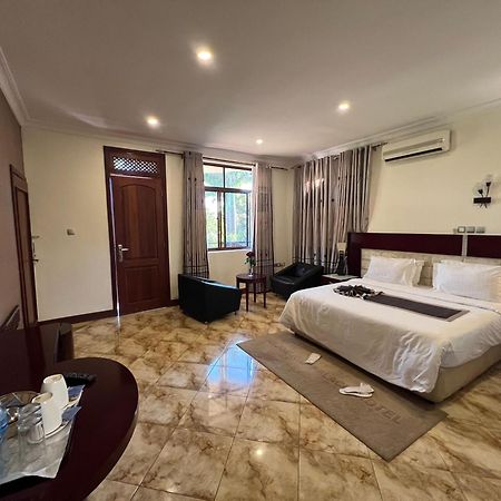 Nejobugg Palace Hotel Nkoanrua Extérieur photo