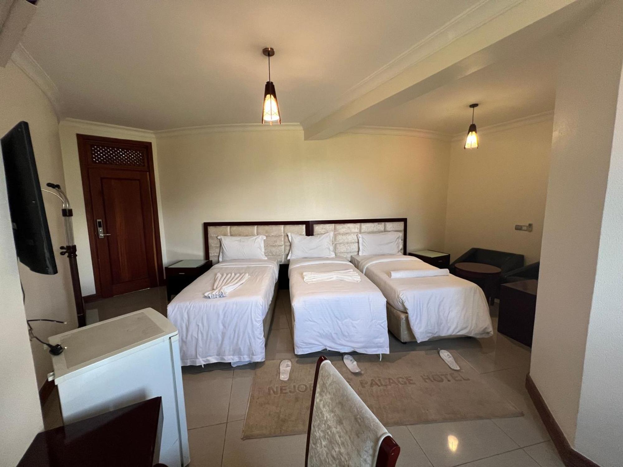Nejobugg Palace Hotel Nkoanrua Extérieur photo