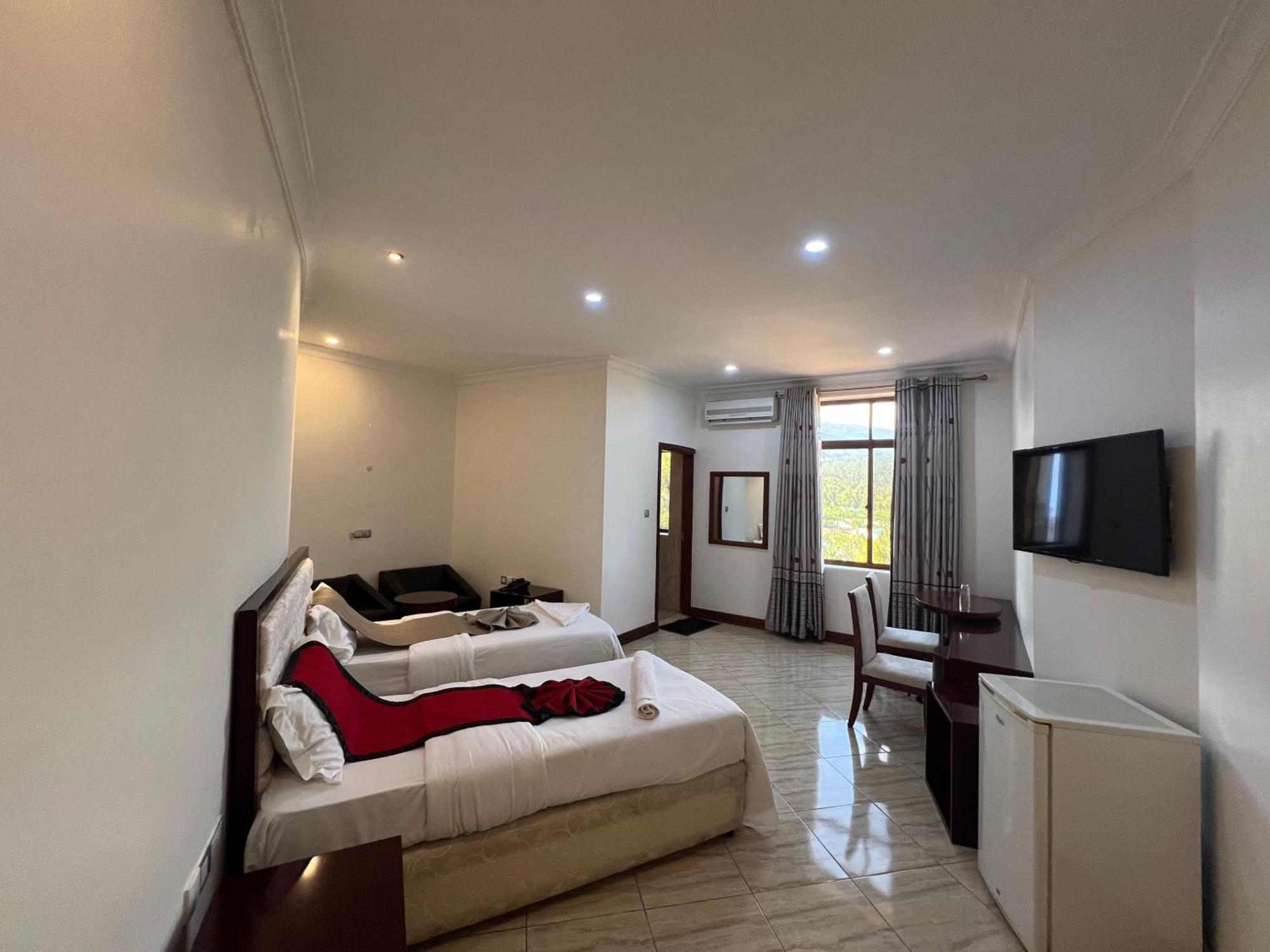 Nejobugg Palace Hotel Nkoanrua Extérieur photo