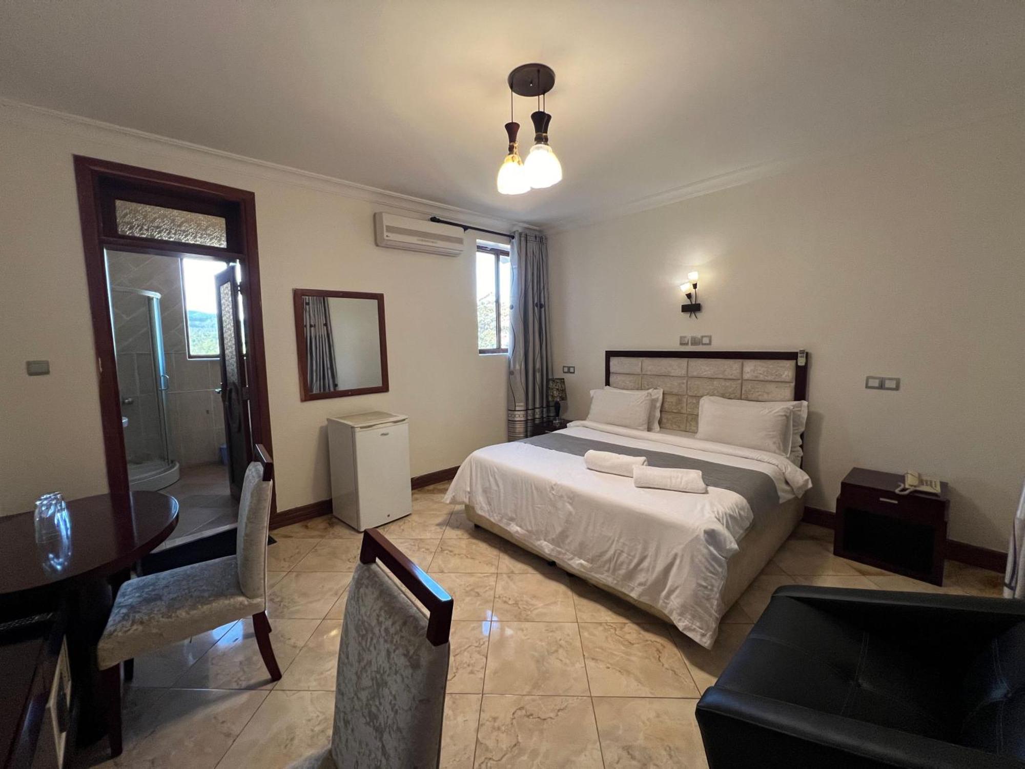 Nejobugg Palace Hotel Nkoanrua Extérieur photo