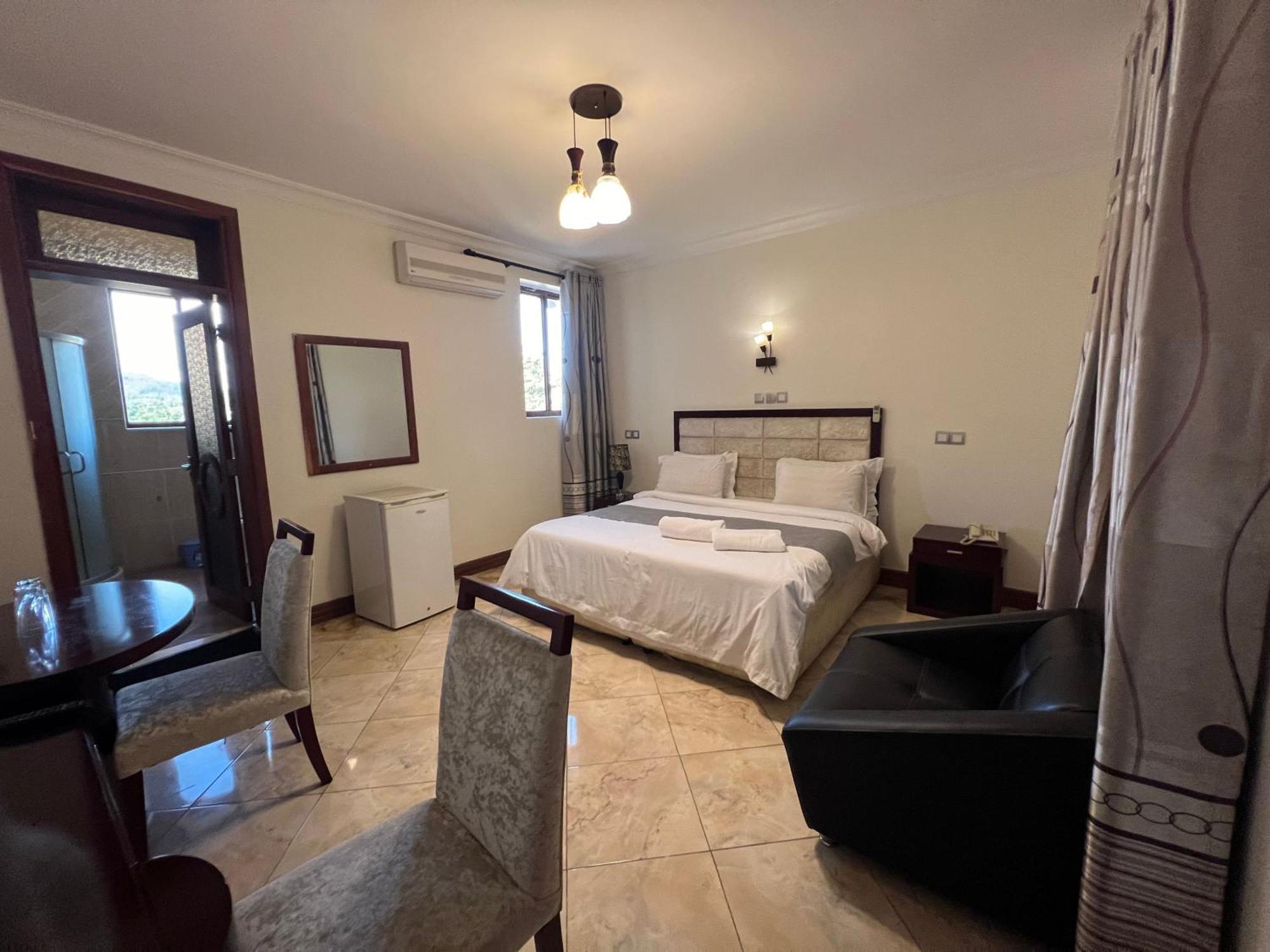 Nejobugg Palace Hotel Nkoanrua Extérieur photo