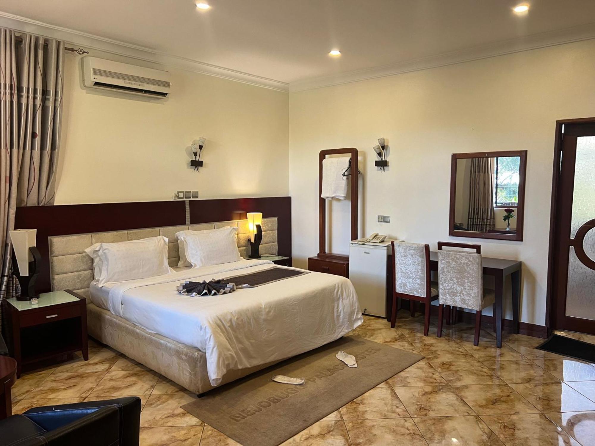 Nejobugg Palace Hotel Nkoanrua Extérieur photo