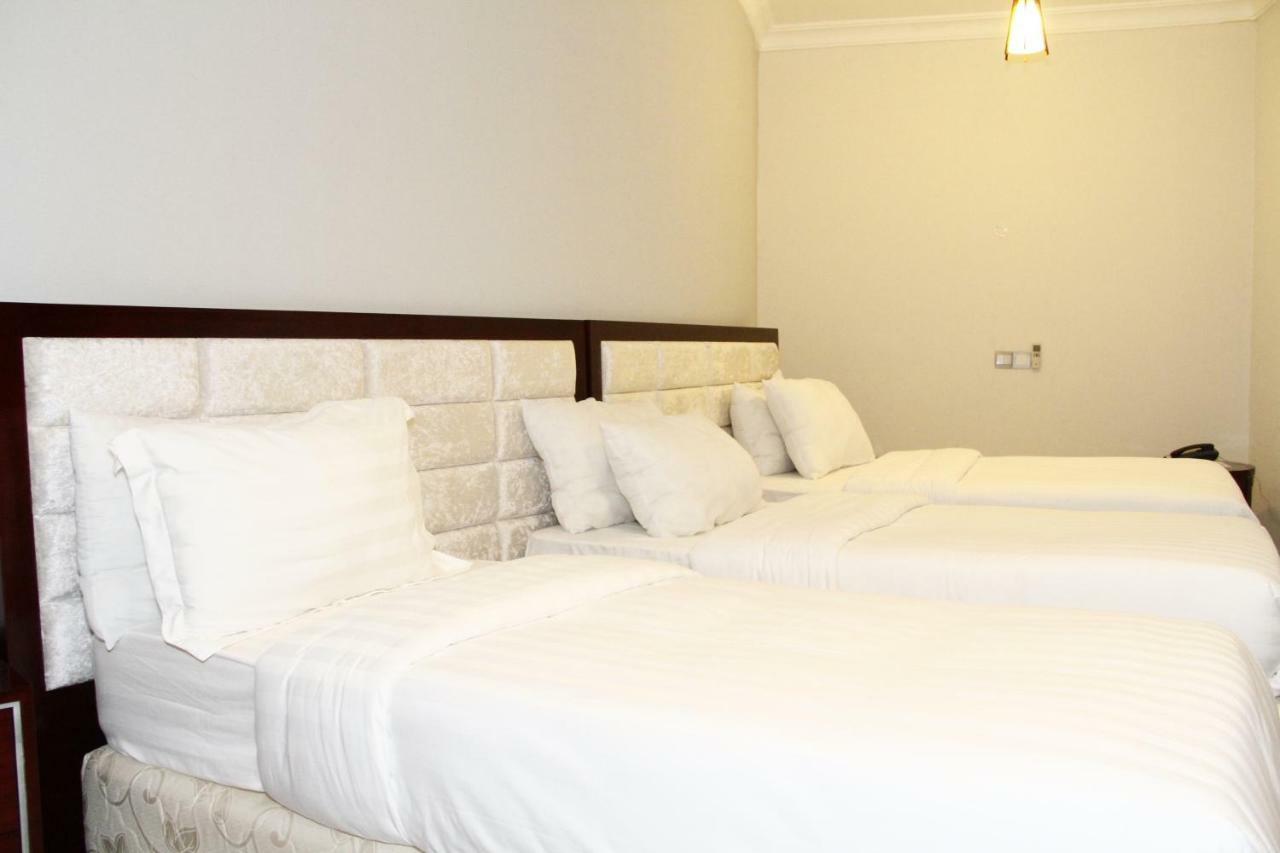 Nejobugg Palace Hotel Nkoanrua Chambre photo